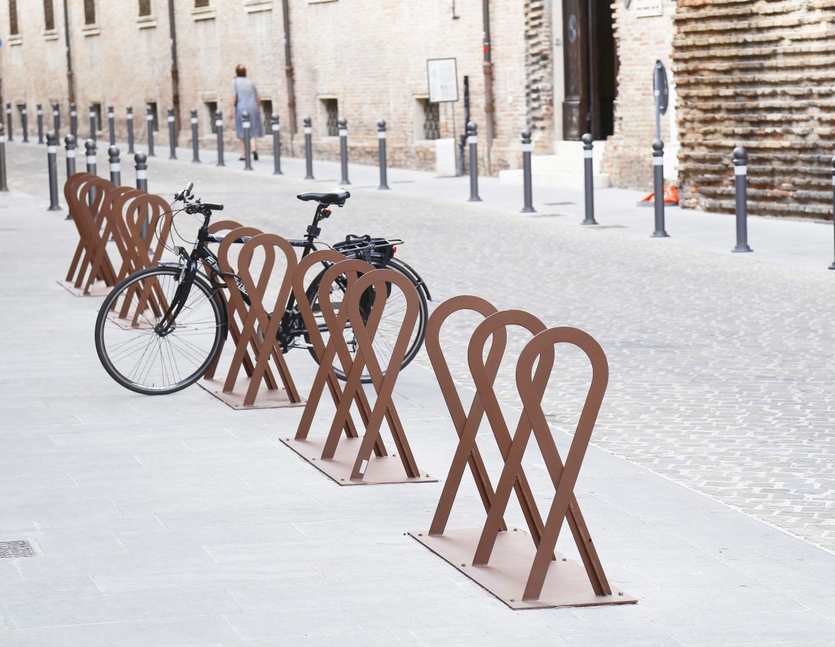 Fluxus Bike Rack | All Urban - Group