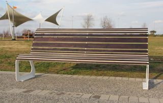 LAB23 – Moko Wood bench in situ – Copy